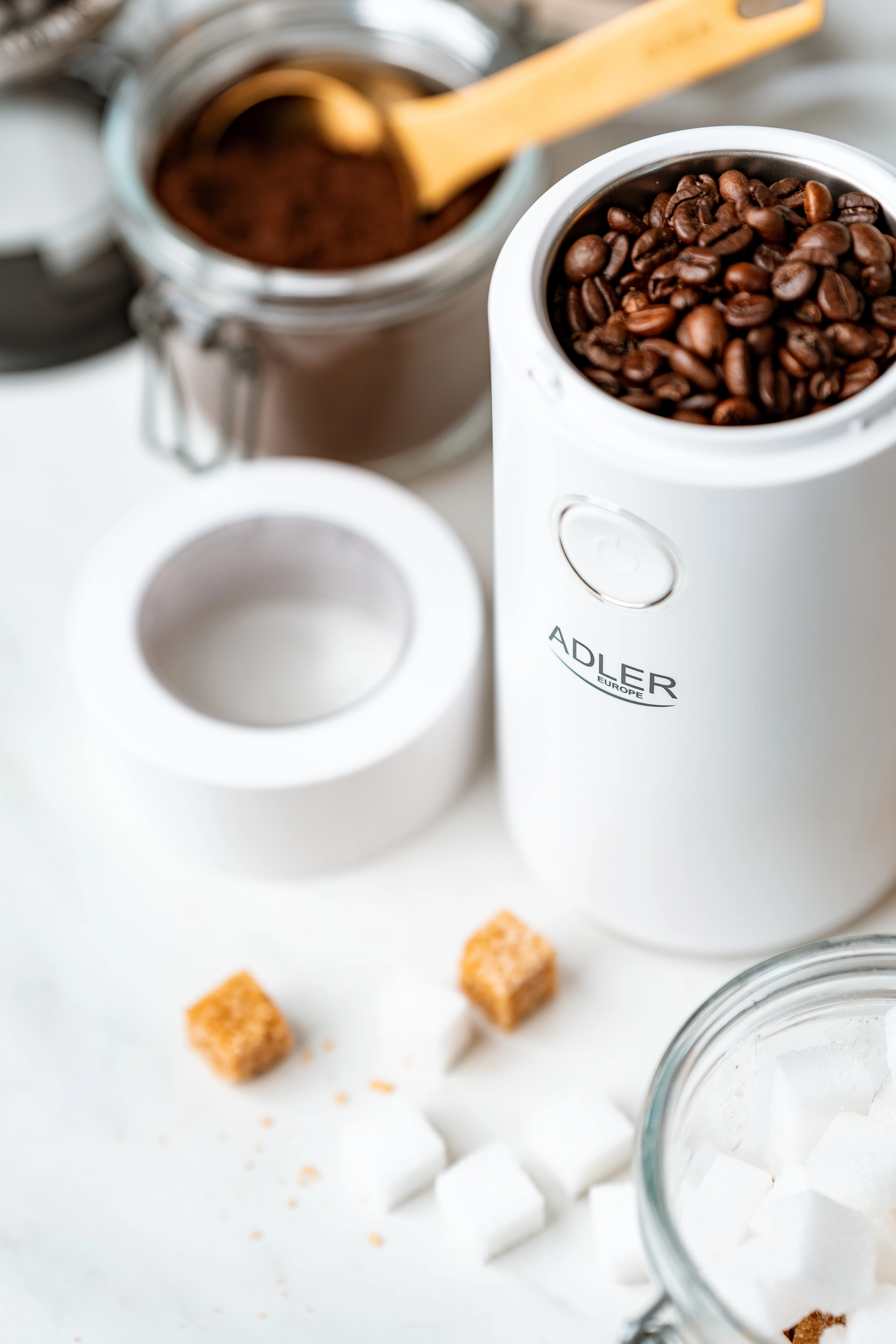Rasnita electrica de cafea Adler - alb